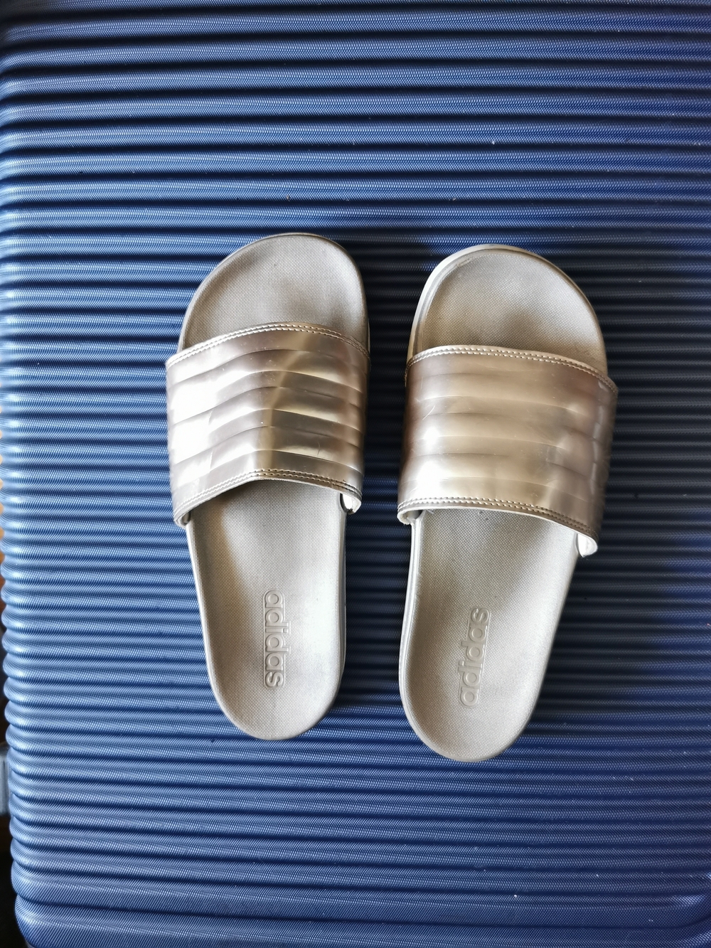 adidas flip flops sandals size 8